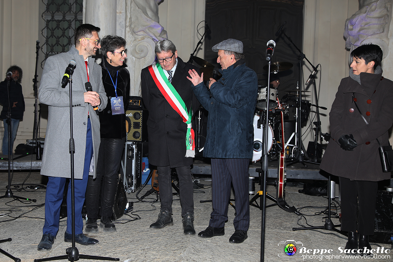 VBS_4351 -  Il Magico Paese di Natale 2024 - Spettacolo di Inaugurazione a Govone.jpg